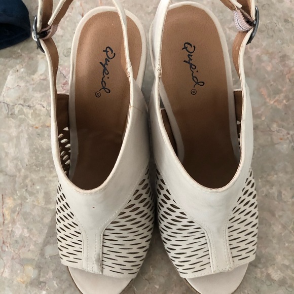 Shoes - Picture 4 of 4